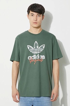 foto бавовняна футболка adidas originals чоловіча колір зелений з принтом is0228